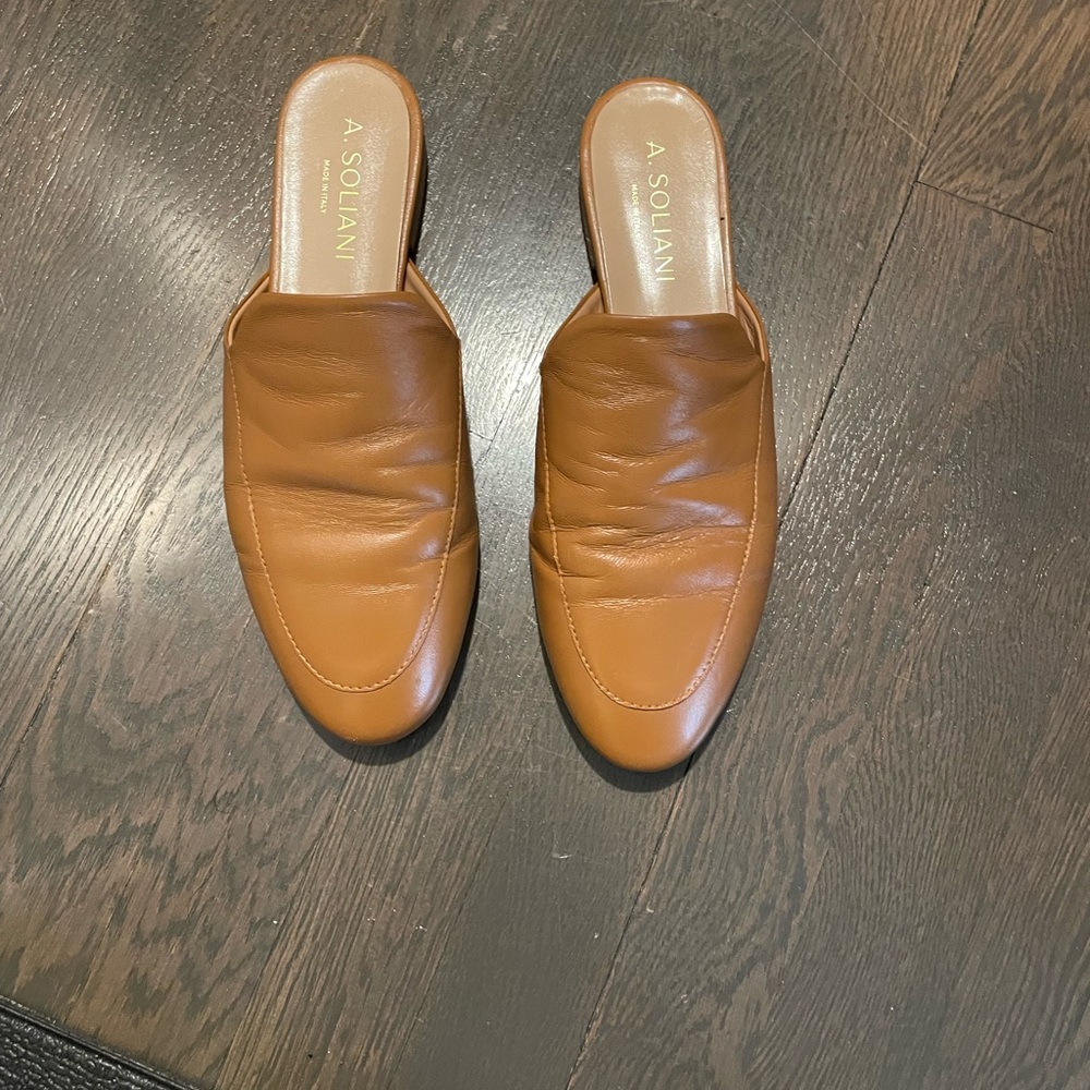 Alba Slides in Caramel